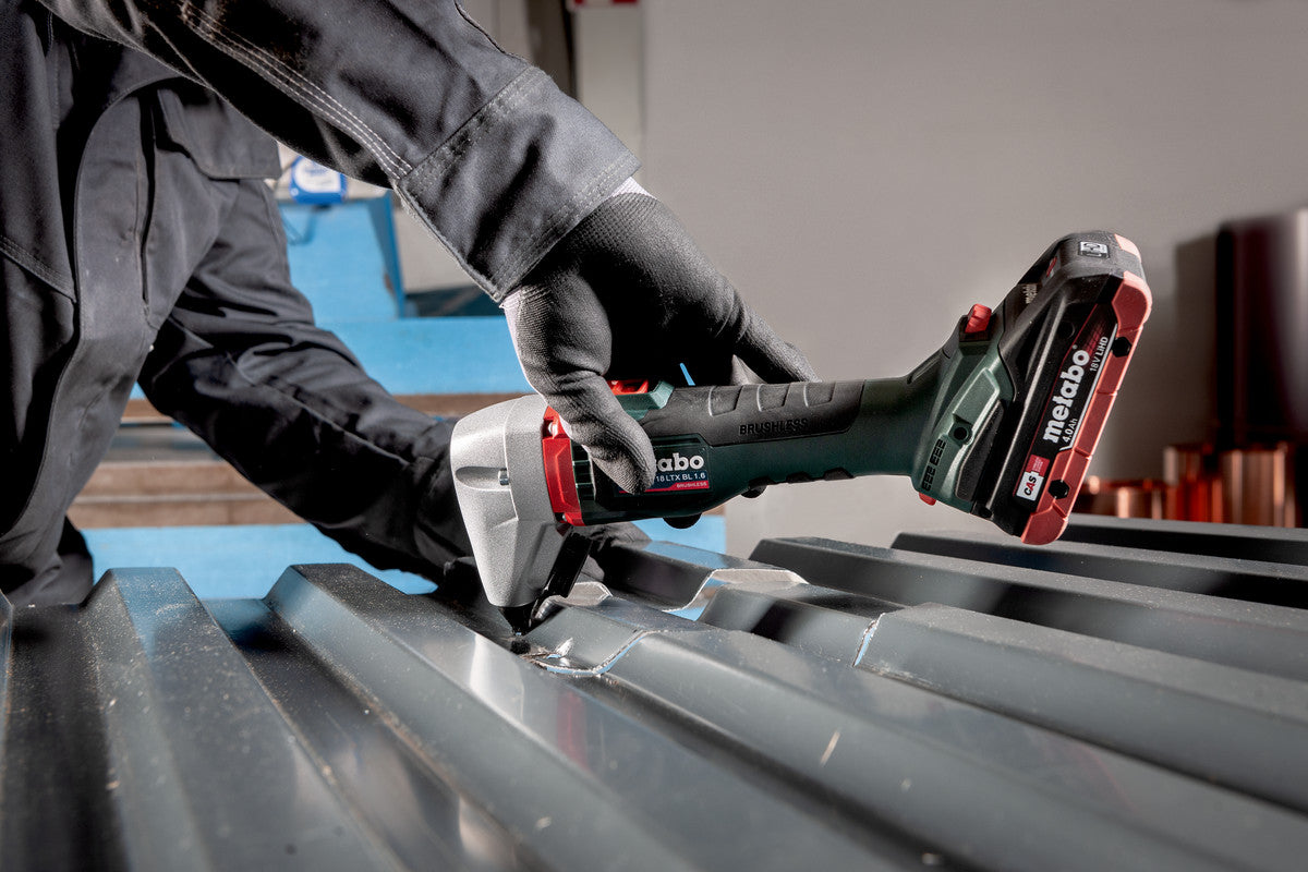 Buy Metabo | Cordless Nibblers NIV 18 LTX BL 1.6 | 601614850 from Power Tool Services - Image 2 | Best Price