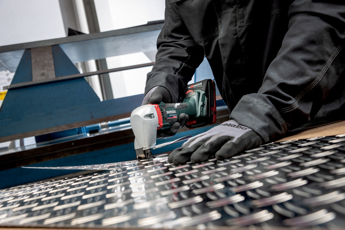 Buy Metabo | Cordless Metal Shears SCV 18 LTX BL 1.6 | 601615850 from Power Tool Services - Image 4 | Best Price