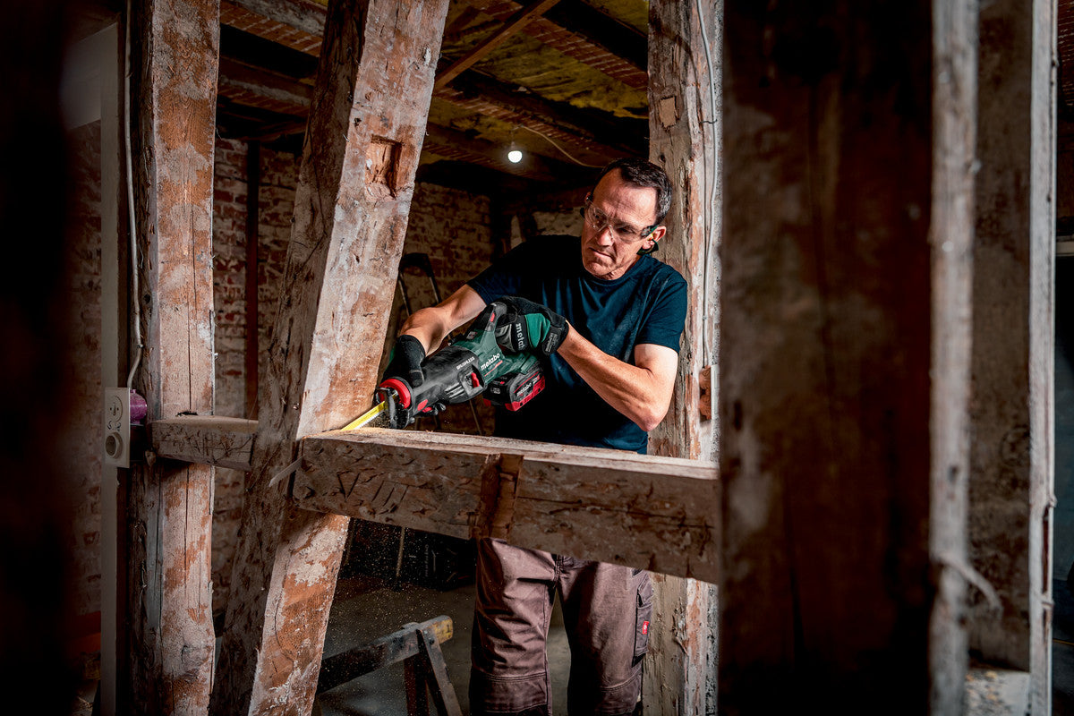 Metabo | Cordless Brushless Sabre Saw SSEP 18 LT BL | 601617850 4 - Power Tool Services