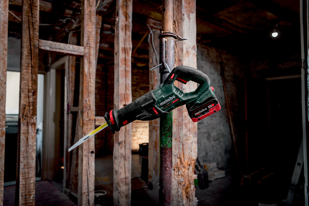 Metabo | Cordless Brushless Sabre Saw SSEP 18 LT BL | 601617850 2 - Power Tool Services