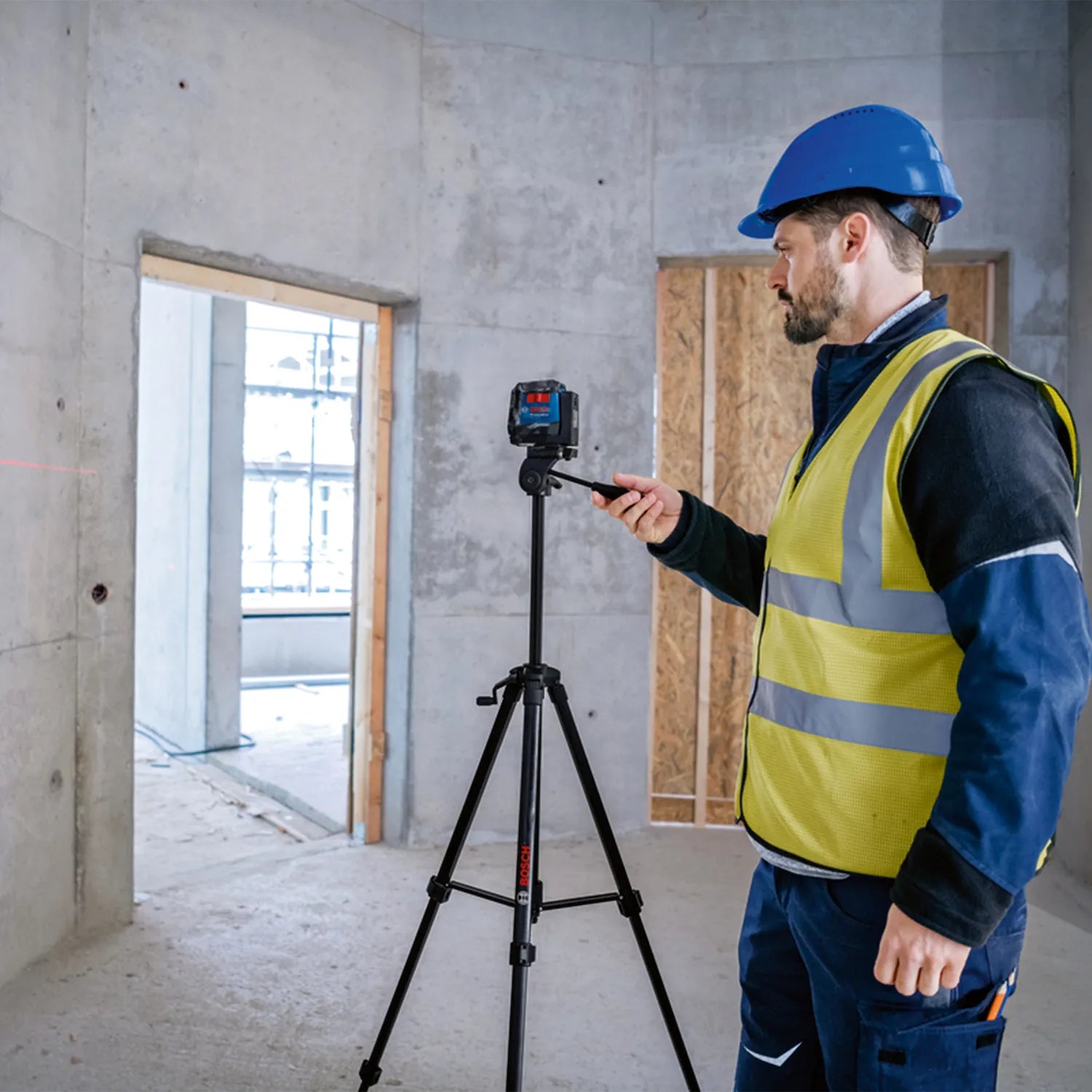 Buy Bosch Professional Line Laser GLL 12-22 0601065220 from Power Tool Services - Image 6 | Best Price