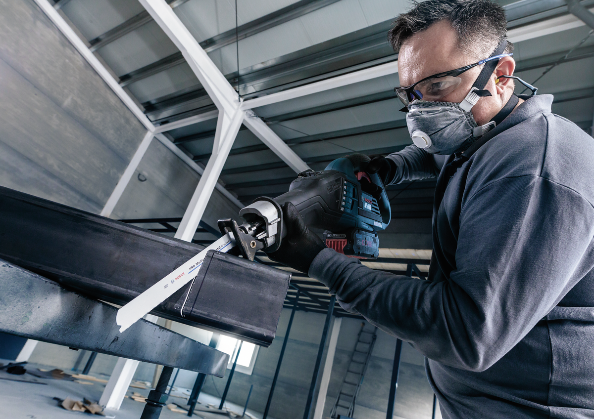 Bosch PRO Medium-Thick Metal precise S1137BEF Blade, 1.1 x 25 x 225 mm, 5 pcs 2608658994 3 - Power Tool Services