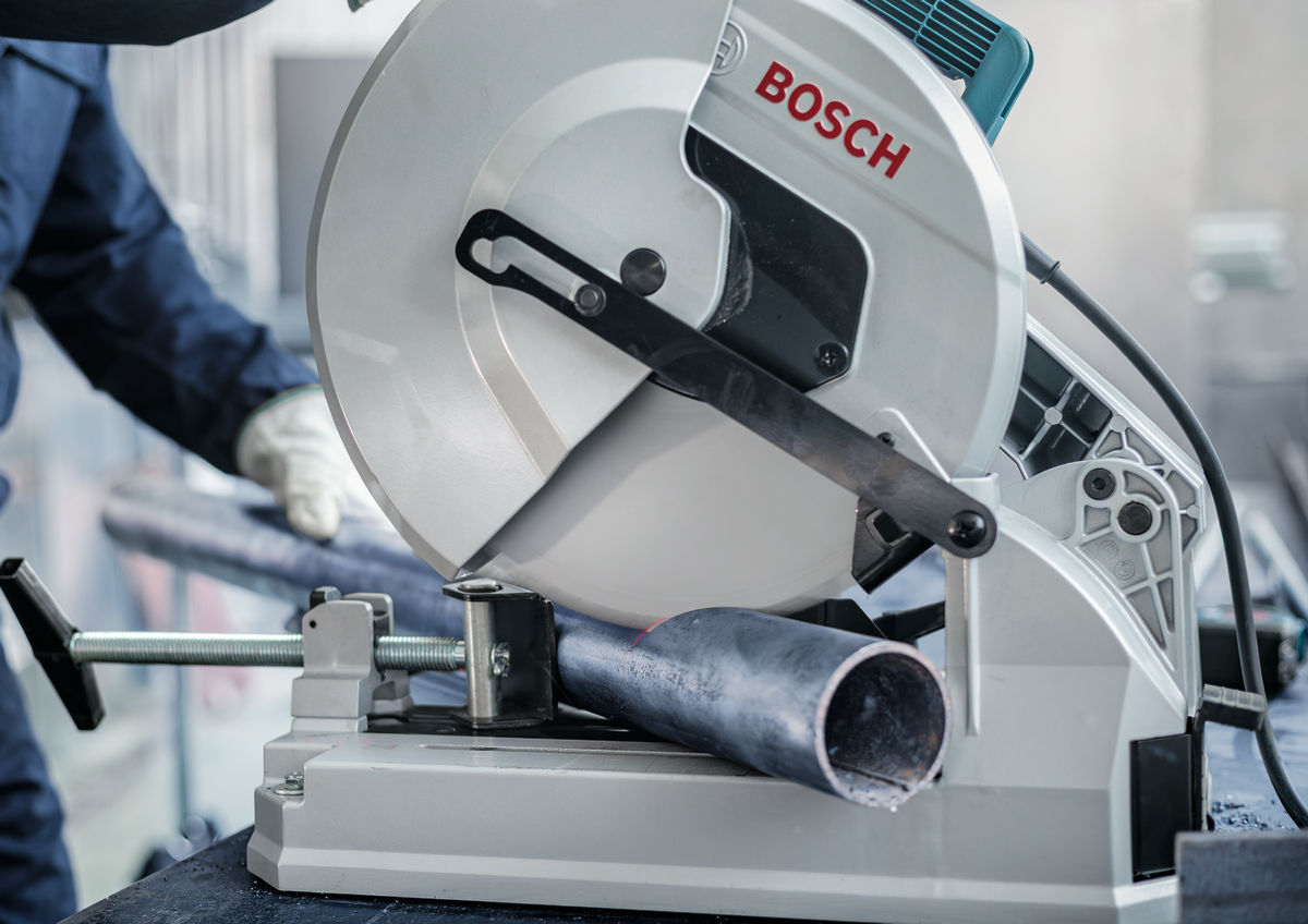 Bosch PRO Steel Circular Saw Blade, Corded, 305 x 2.2 x 25.4 mm, T72 2608844869 13 - Power Tool Services