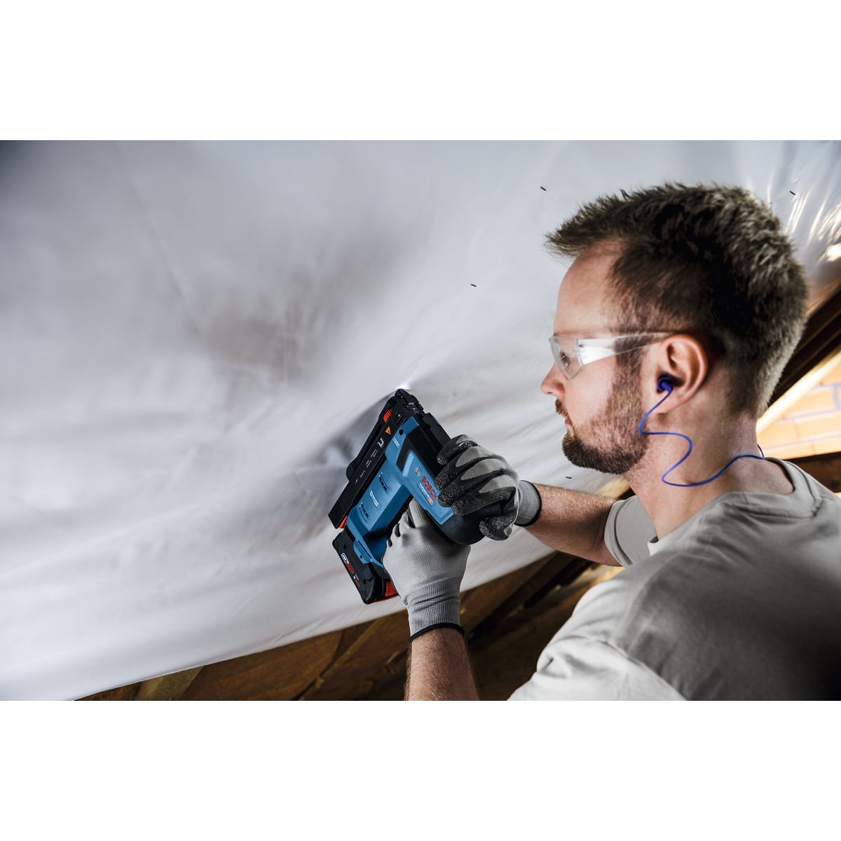 Bosch Professional Cordless Wood Stapler GTH 18V-14 0601482800 6 - Power Tool Services