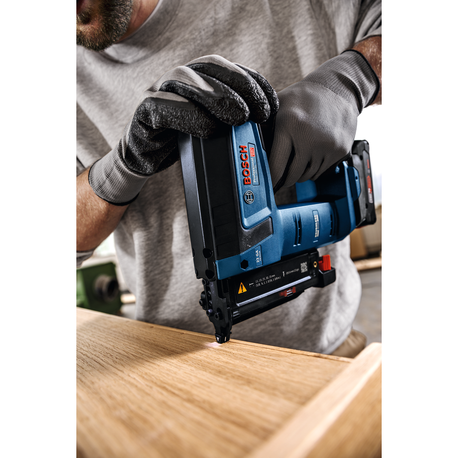 Bosch Professional Cordless Wood Nailer GNH 18V-35 10 - Power Tool Services