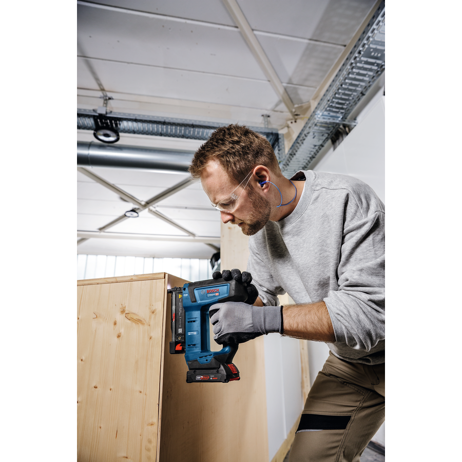 Bosch Professional Cordless Wood Nailer GNH 18V-35 5 - Power Tool Services