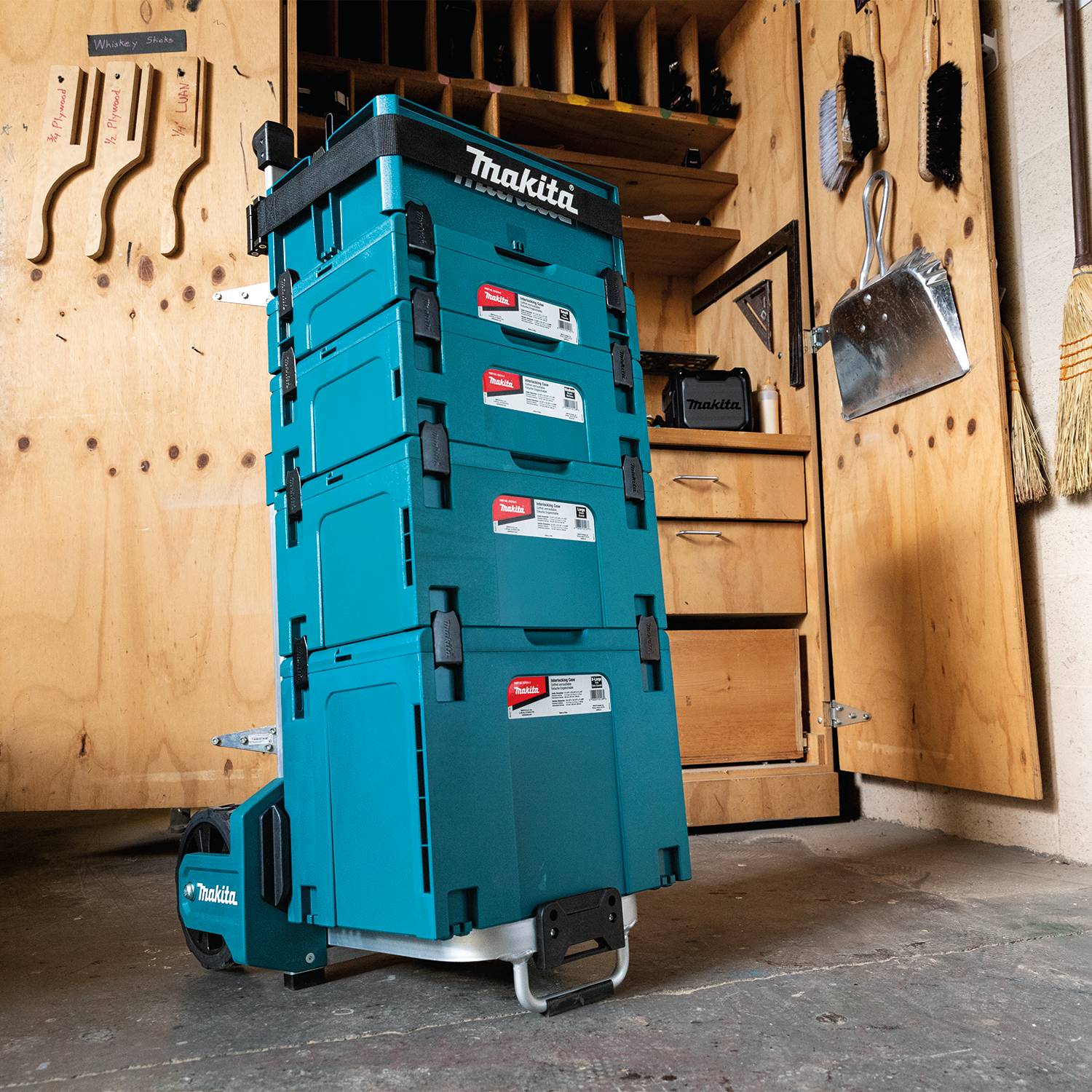 Makita MAKPAC X-Large Interlocking Case – 199855-9