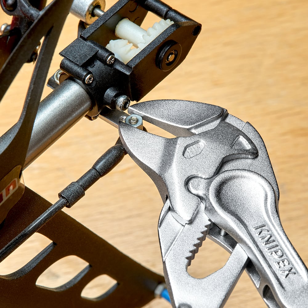 Pliers Wrenches XS Pliers and a wrench in a single tool 86 04 100 21 - Power Tool Services