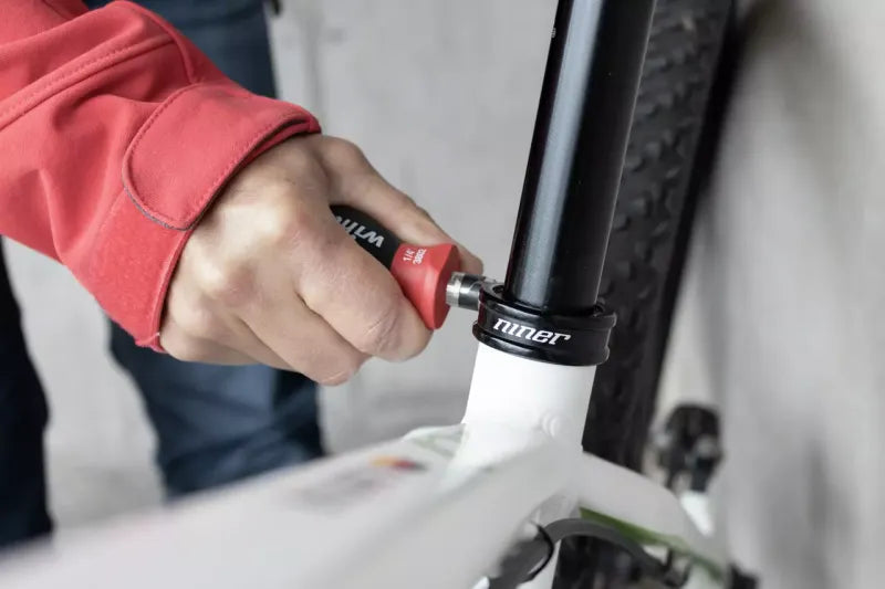 Wiha Screwdriver with bit magazine Stubby 14pc 43613 2 - Power Tool Services