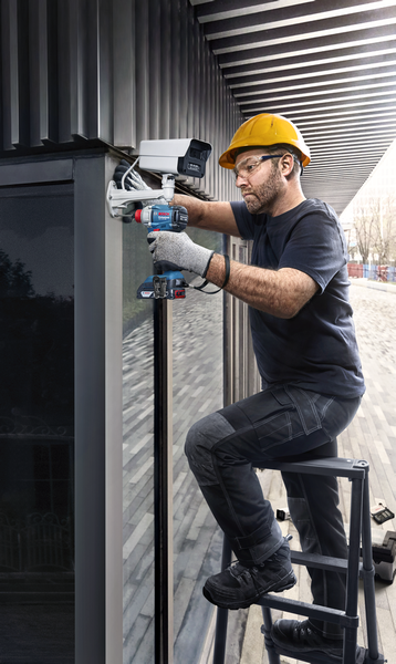 Bosch Professional Cordless Impact Driver/Wrench GDX 18V-285 Kit 06019N2122 6 - Power Tool Services