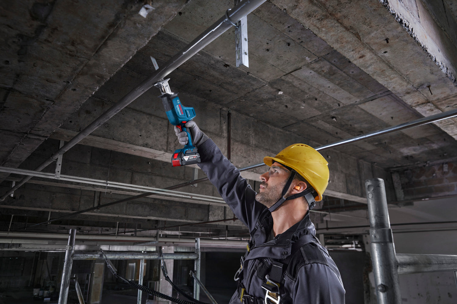 Bosch Professional Cordless Reciprocating Saw GSA 18V-24 06016A5100 12 - Power Tool Services