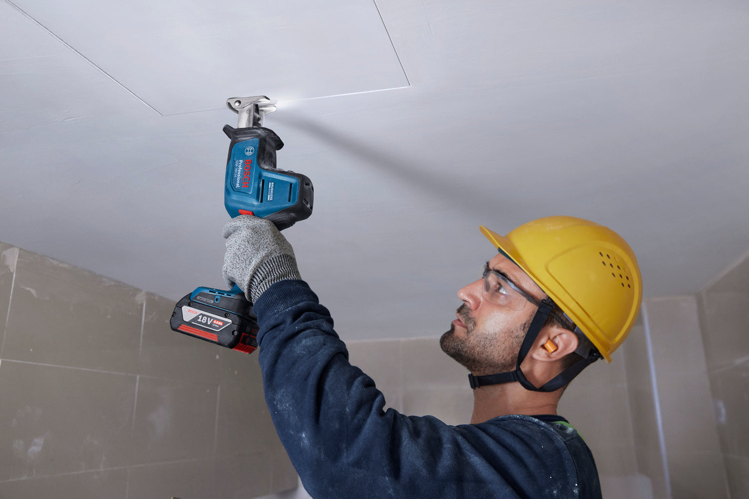 Bosch Professional Cordless Reciprocating Saw GSA 18V-24 06016A5100 9 - Power Tool Services