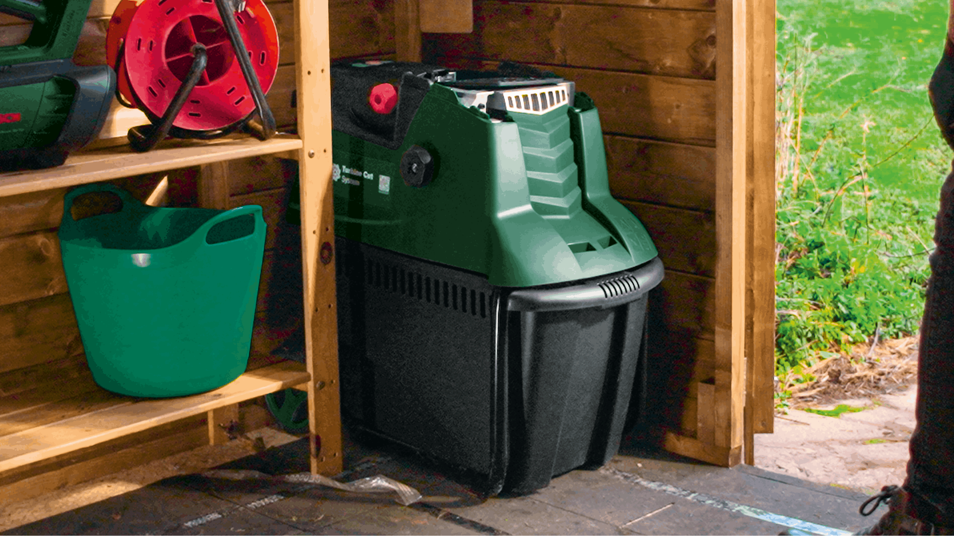 Buy Bosch AXT 25 TC Quiet Garden shredder 060080330C from Power Tool Services - Image 4 | Best Price