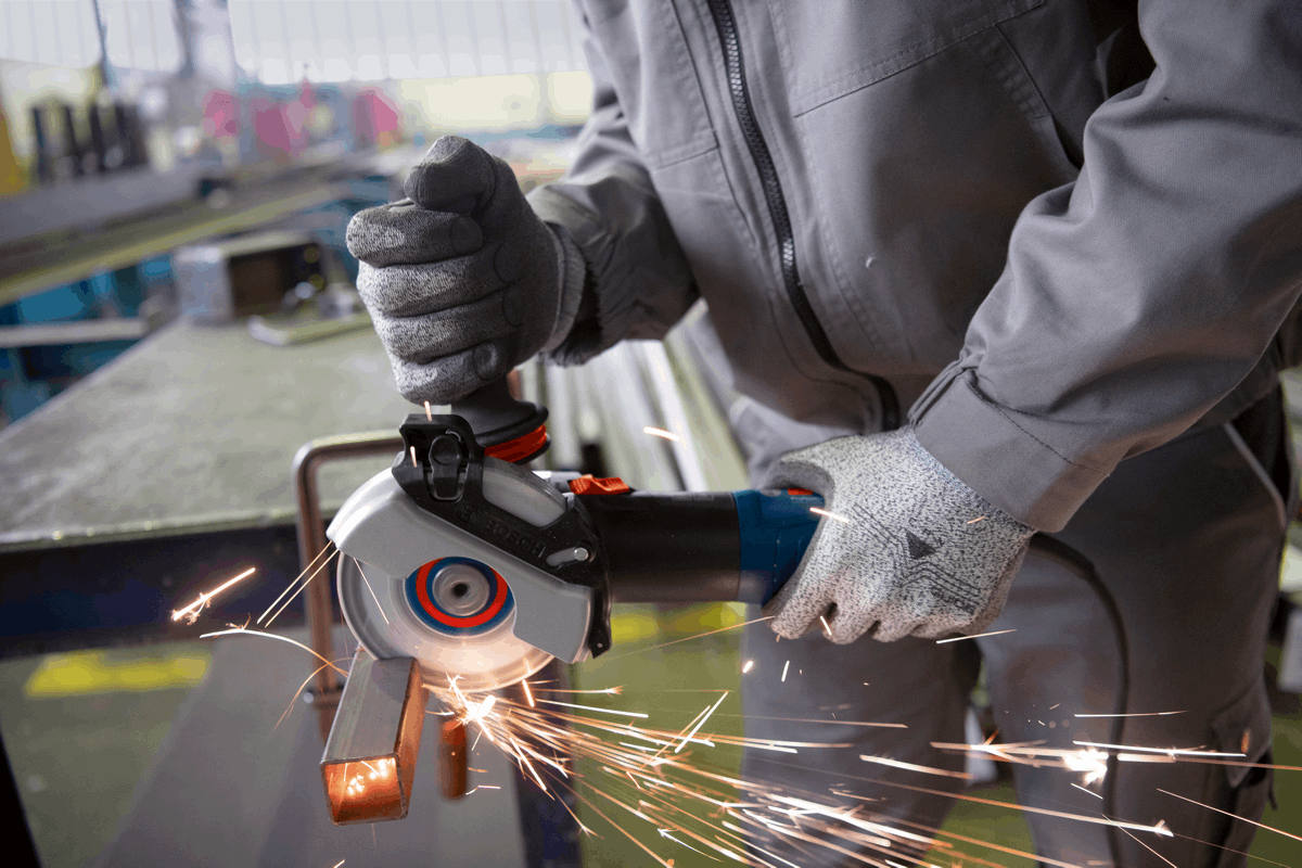 Buy Bosch Professional Angle Grinder GWS 17-125 S 06017D0300 from Power Tool Services - Image 14 | Best Price