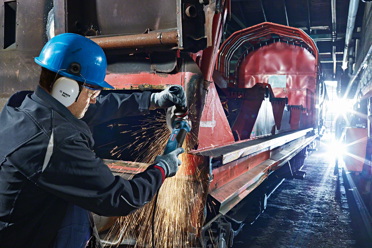 Buy Bosch Professional Angle Grinder GWS 19-150 CI 060179R002 from Power Tool Services - Image 2 | Best Price