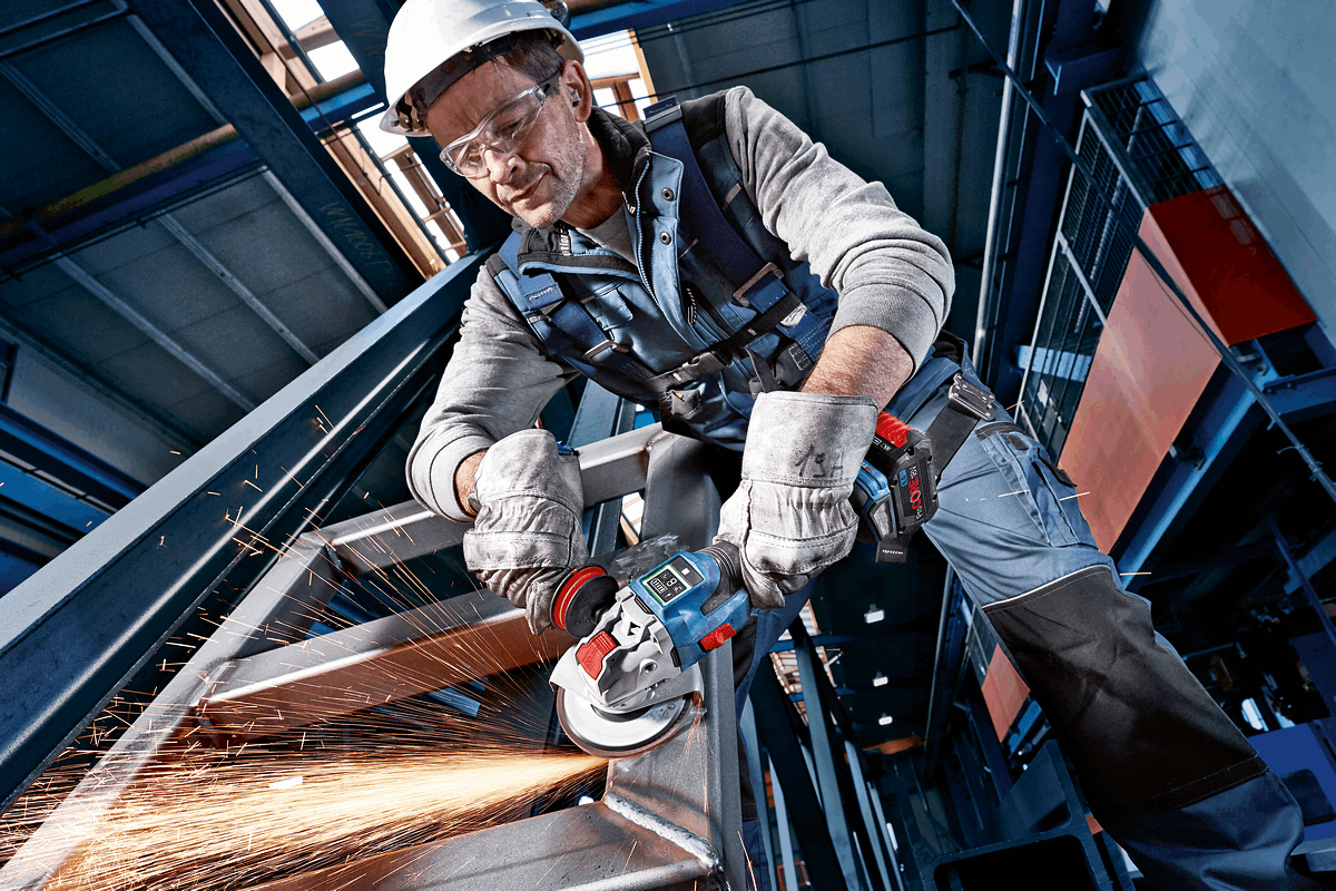 Buy Bosch Professional Battery Pack ProCORE 18V 5.5Ah 1600A02149 from Power Tool Services - Image 5 | Best Price