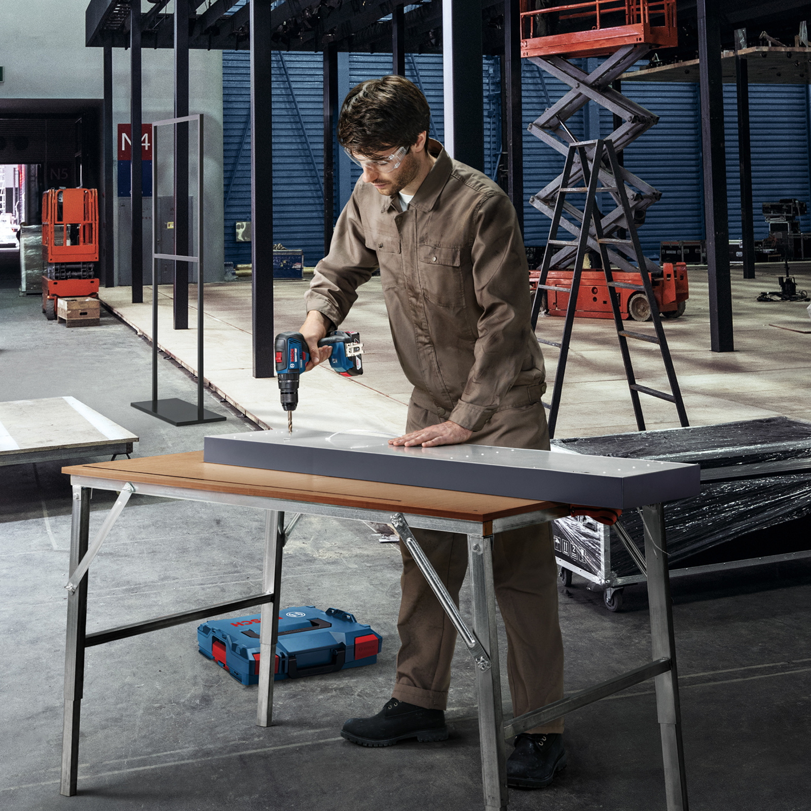 Bosch Professional Cordless Drill Set GSB 18V-50 + 40Pcs Accessories 0615990M8K Power Tool Services