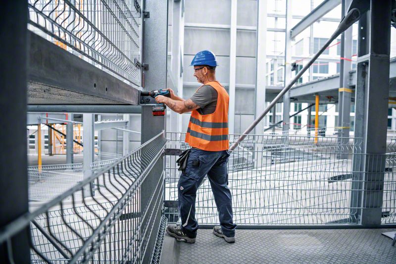 Buy Bosch Professional Cordless Impact Wrench GDS 18V-1050 H 06019J8501 from Power Tool Services - Image 5 | Best Price