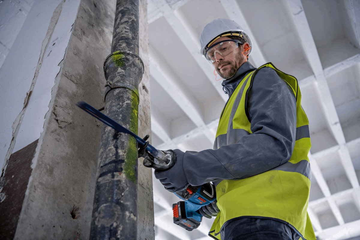 Bosch Professional Cordless Recipro Saw GSA 185 -Li Solo 06016C0020 Power Tool Services