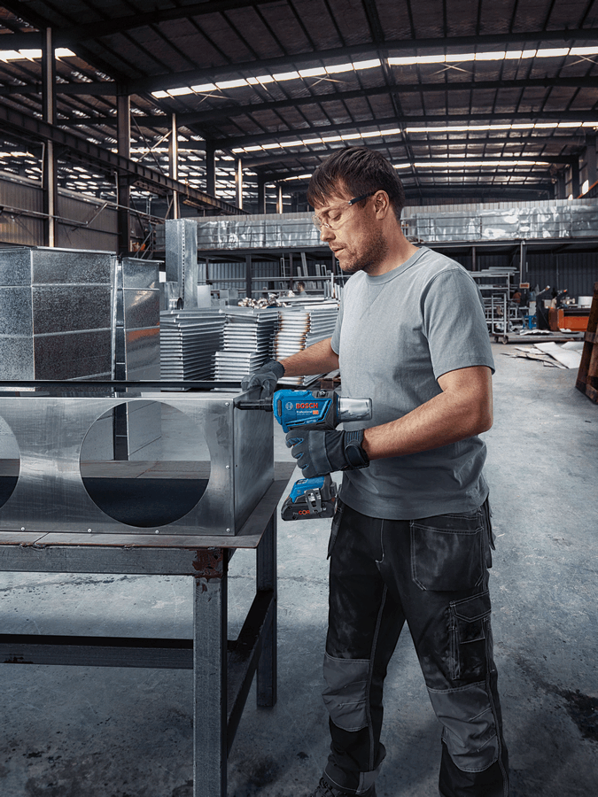 Bosch Professional Cordless Rivet Gun GRG 18V-16 C 06019K5000 Power Tool Services