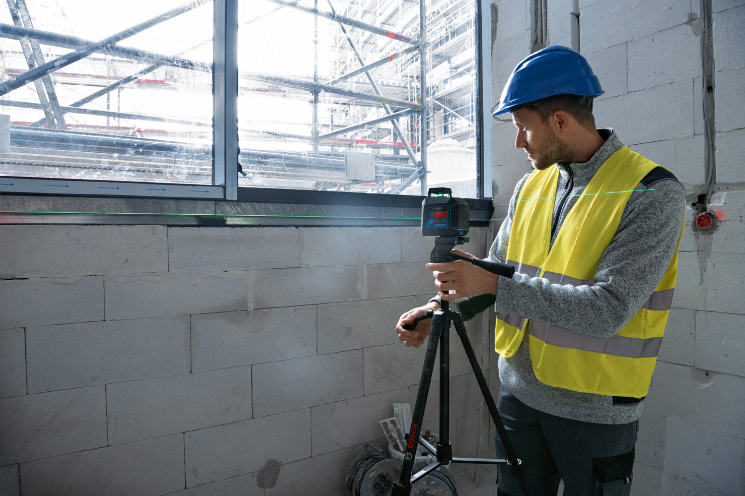 Buy Bosch Professional Green Line Laser Level GLL 2-20 G 0601065000 from Power Tool Services - Image 5 | Best Price