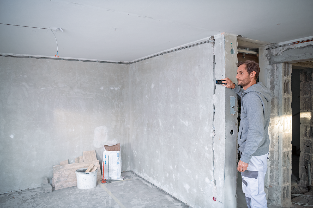 Buy Bosch Professional Laser Measure GLM 50-27 CG 0601072U00 from Power Tool Services - Image 9 | Best Price