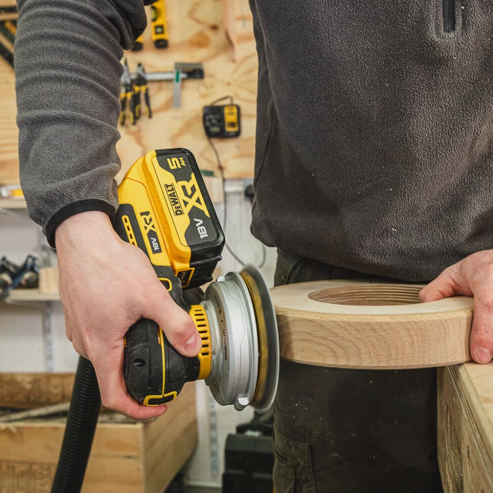 Dewalt 18V XR Brushless 125mm Random Orbit Sander | DCW211NT