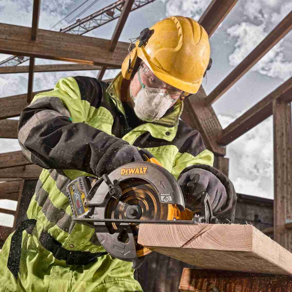 Buy Dewalt 54V Cordless 54V Brushless Circular Track Saw DCS576T2 from Power Tool Services - Image 4 | Best Price