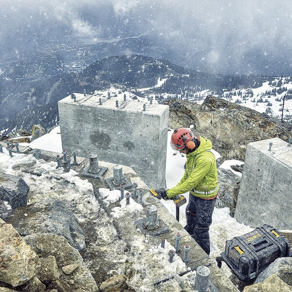 Buy Dewalt 54v XR FlexVolt 125mm Angle Grinder - Bare DCG418NT-XJ from Power Tool Services - Image 7 | Best Price