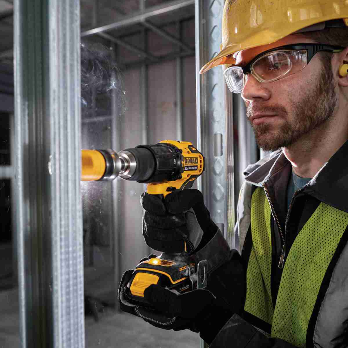 Buy Dewalt Atomic 18V Ultra Compact Brushless Hammer Drill DCD709L2T from Power Tool Services - Image 7 | Best Price