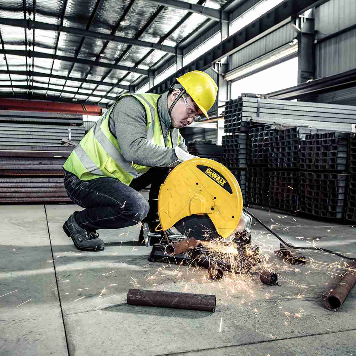 Buy Dewalt Cut-Off Saw 355mm 2300W with 5 Discs D28730V from Power Tool Services - Image 4 | Best Price