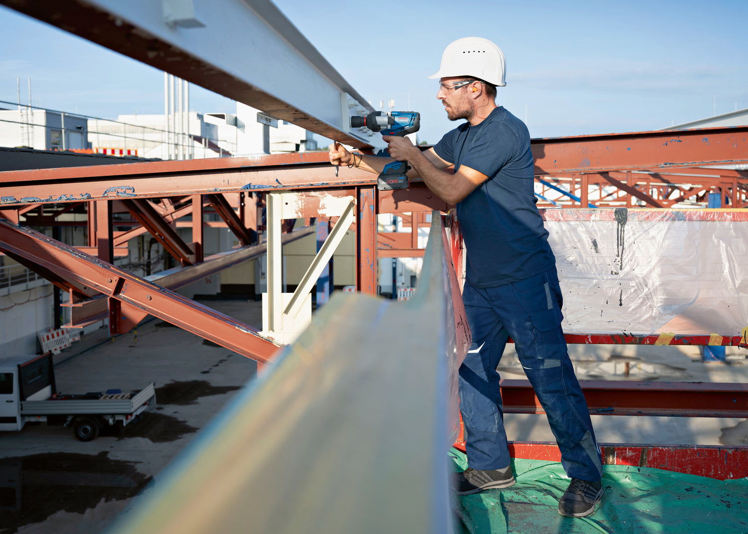 Bosch Professional Cordless Impact Wrench GDS 18V-1600 HC 06019M1080 5 - Power Tool Services