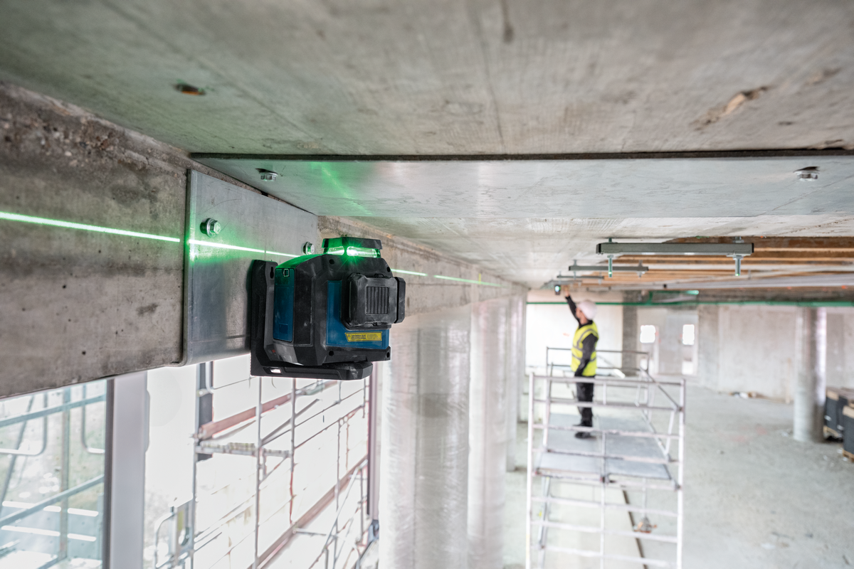 Bosch Professional Line Laser GLL 80-33 G 0601065500 6 - Power Tool Services