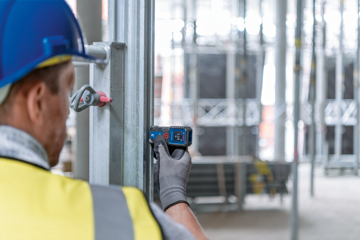 Buy Bosch Professional Laser Measure GLM 25-23 0601072W00 from Power Tool Services - Image 2 | Best Price