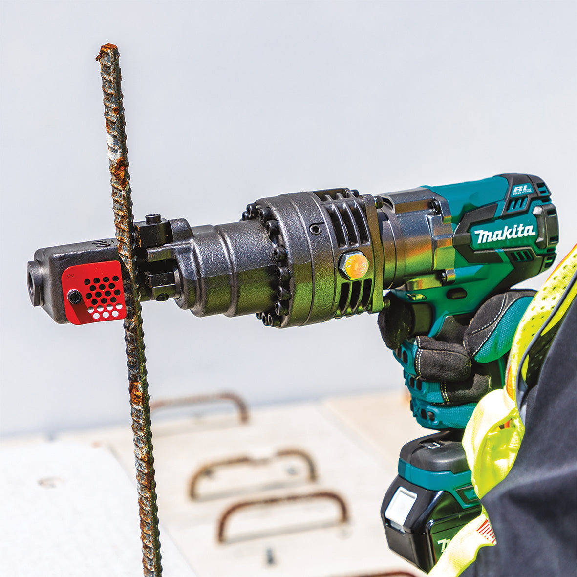 Buy Makita 18V Cordless Brushless Steel Rod Cutter DSC163ZK Solo from Power Tool Services - Image 5 | Best Price