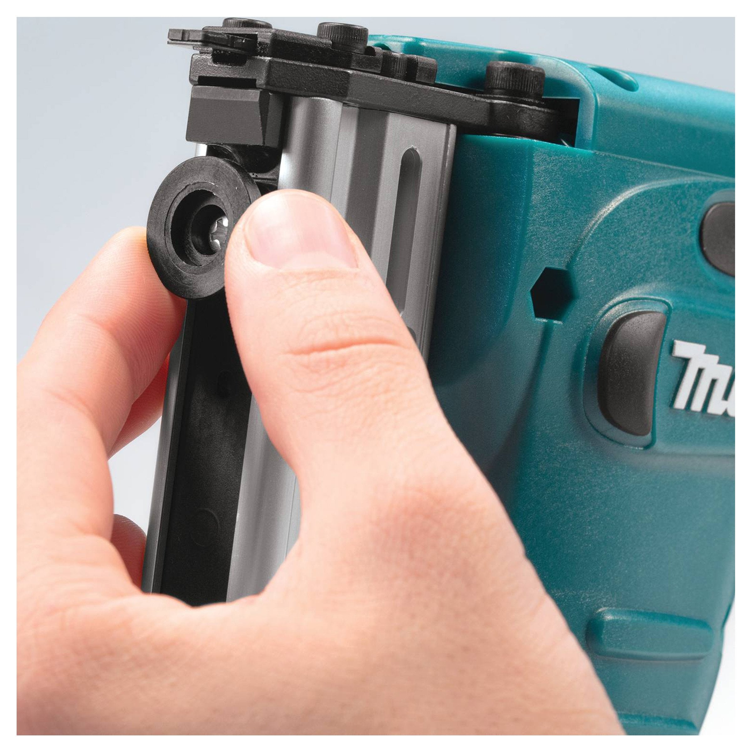 Buy Makita 18V Cordless Stapler DST221Z Solo from Power Tool Services - Image 6 | Best Price