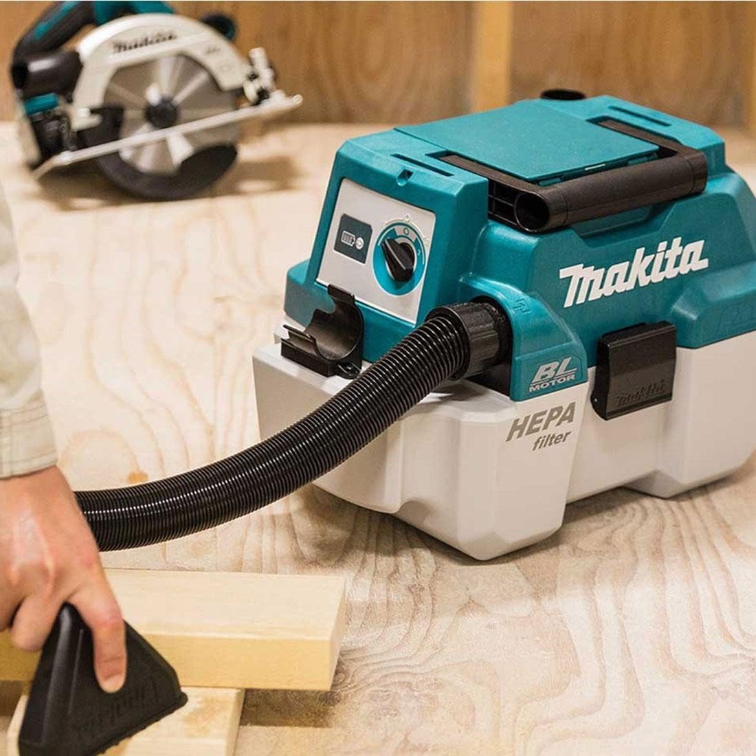 Buy Makita 18v Cordless Brushless Vacuum DVC750 Solo from Power Tool Services - Image 7 | Best Price