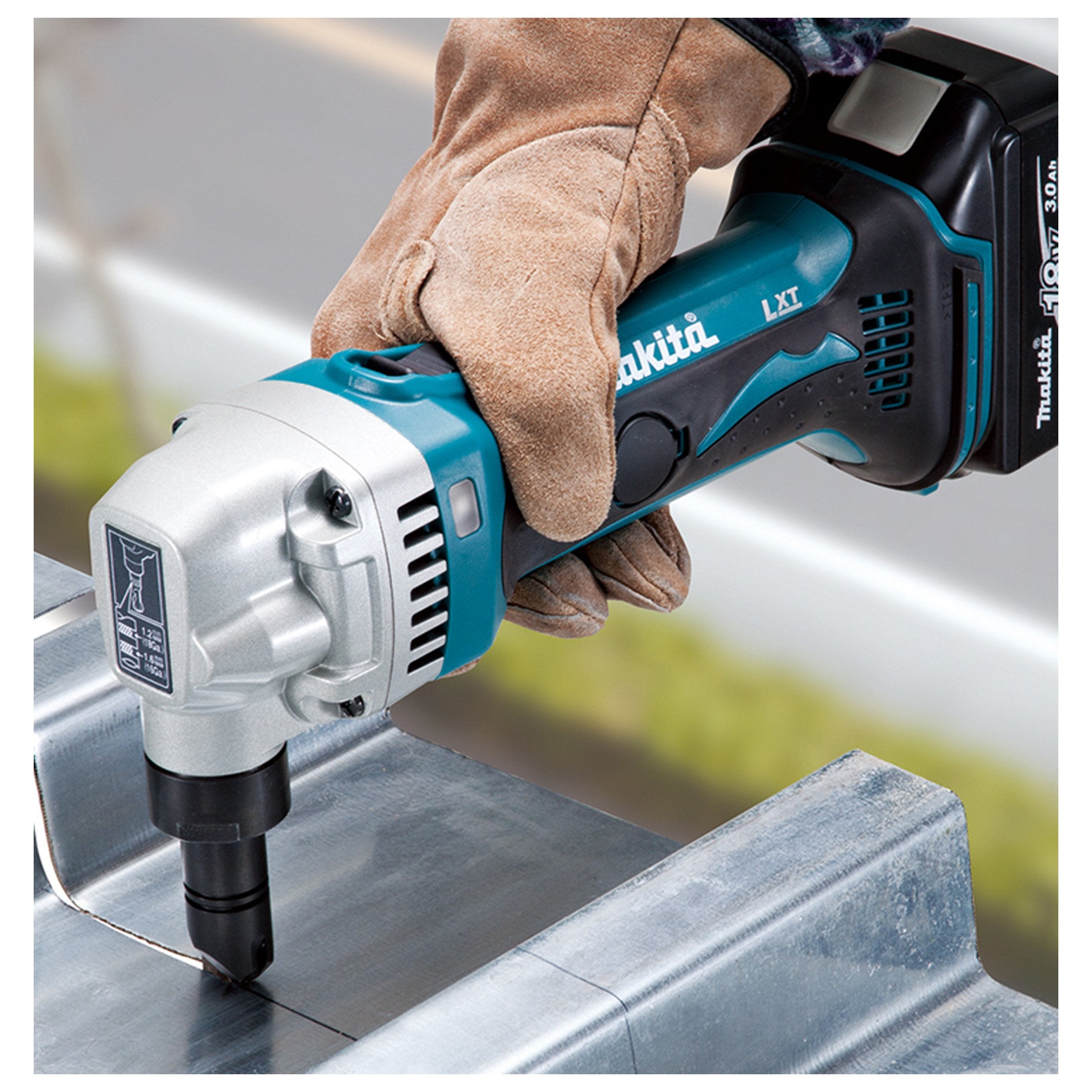 Buy Makita 18v Cordless Nibbler DJN161 Solo from Power Tool Services - Image 7 | Best Price