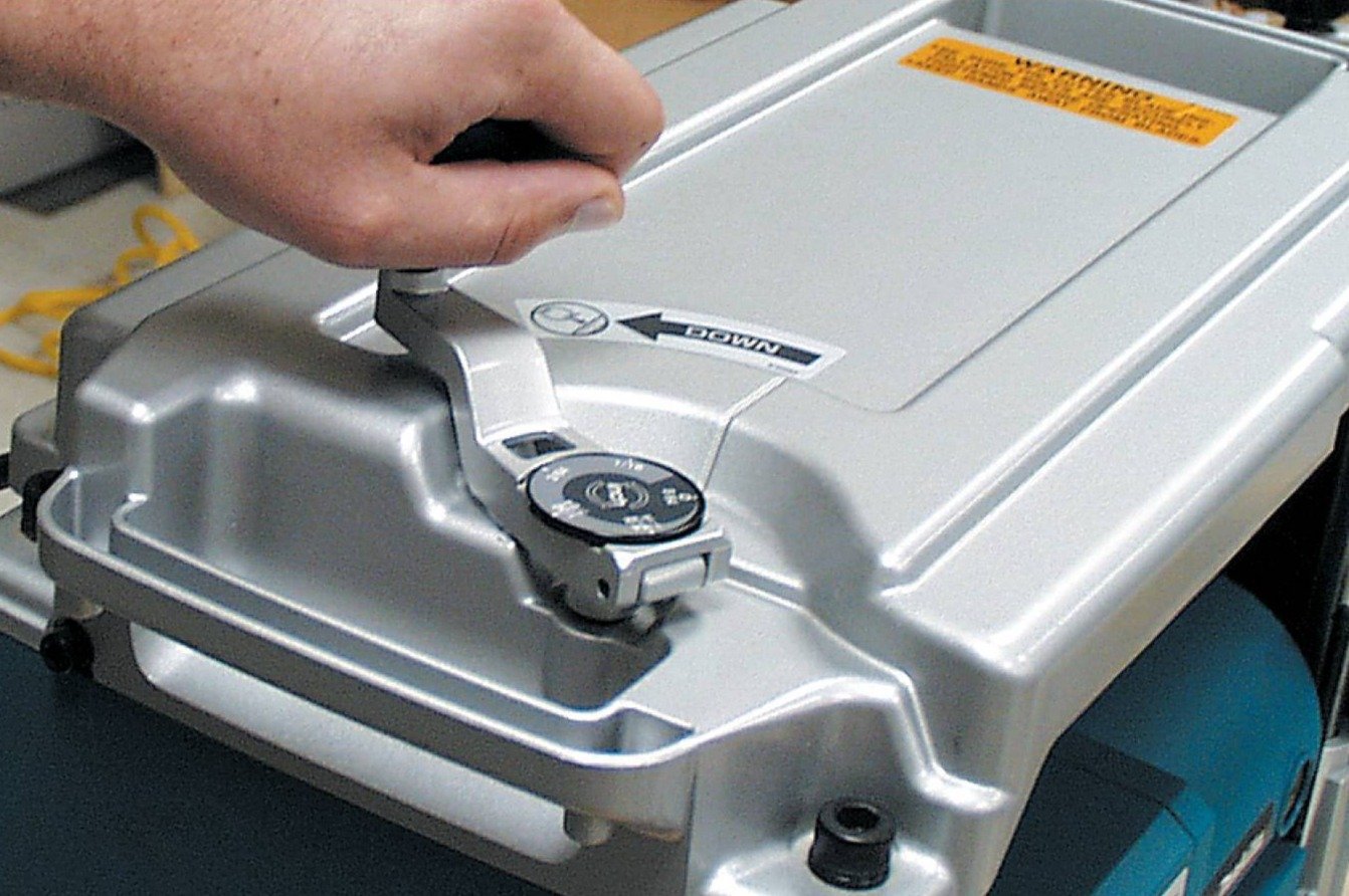 Buy Makita Planer Thicknesser 2012NB from Power Tool Services - Image 5 | Best Price