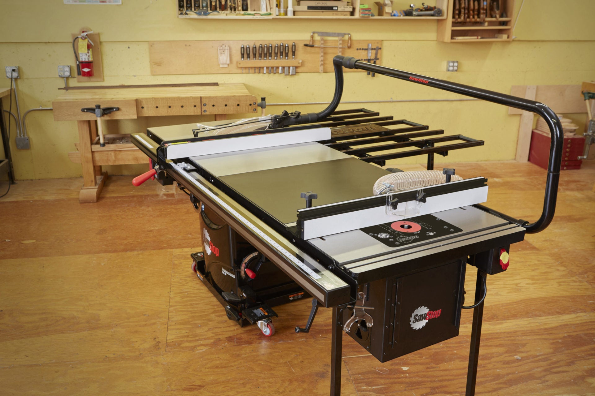 SawStop 27″ In-Line Router Table RT-TGP 3 - Power Tool Services
