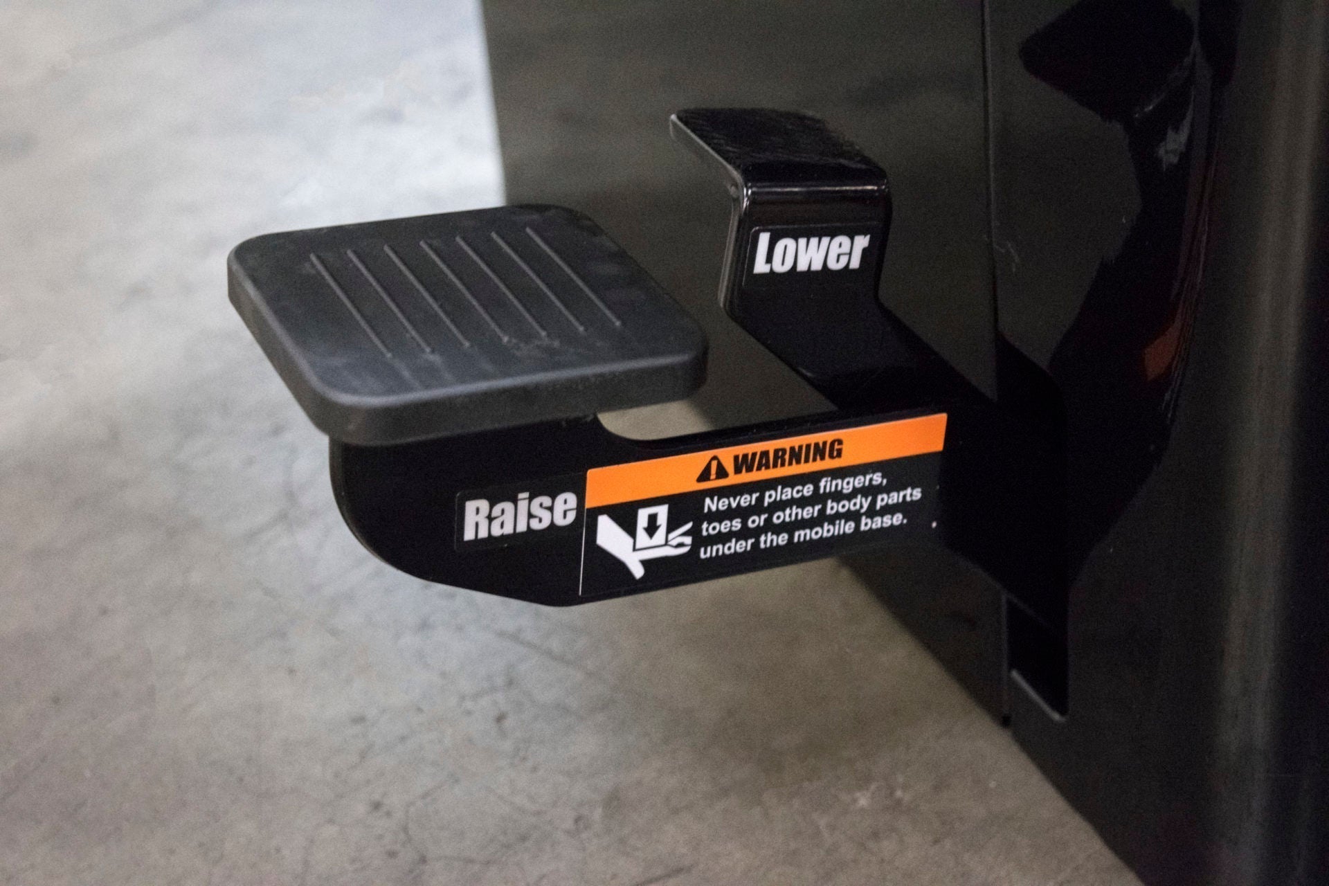 Buy Sawstop Professional Integrated Mobile Base MB-PCS-000 from Power Tool Services - Image 5 | Best Price