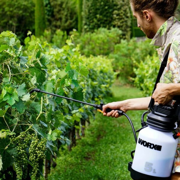 Buy Worx Garden Sprayer 5L Cordless With Shoulder Strap 20V from Power Tool Services - Image 4 | Best Price