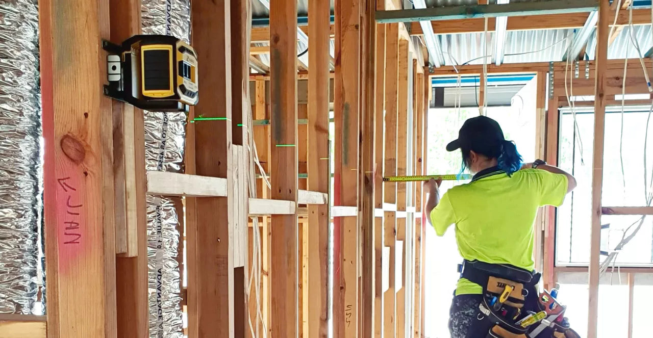 Stabila LAX 300 G Line Laser Green 6 - Power Tool Services