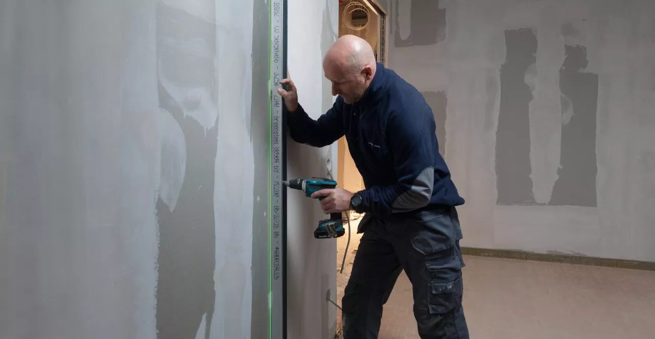 Stabila LAX 300 G Line Laser Green 7 - Power Tool Services