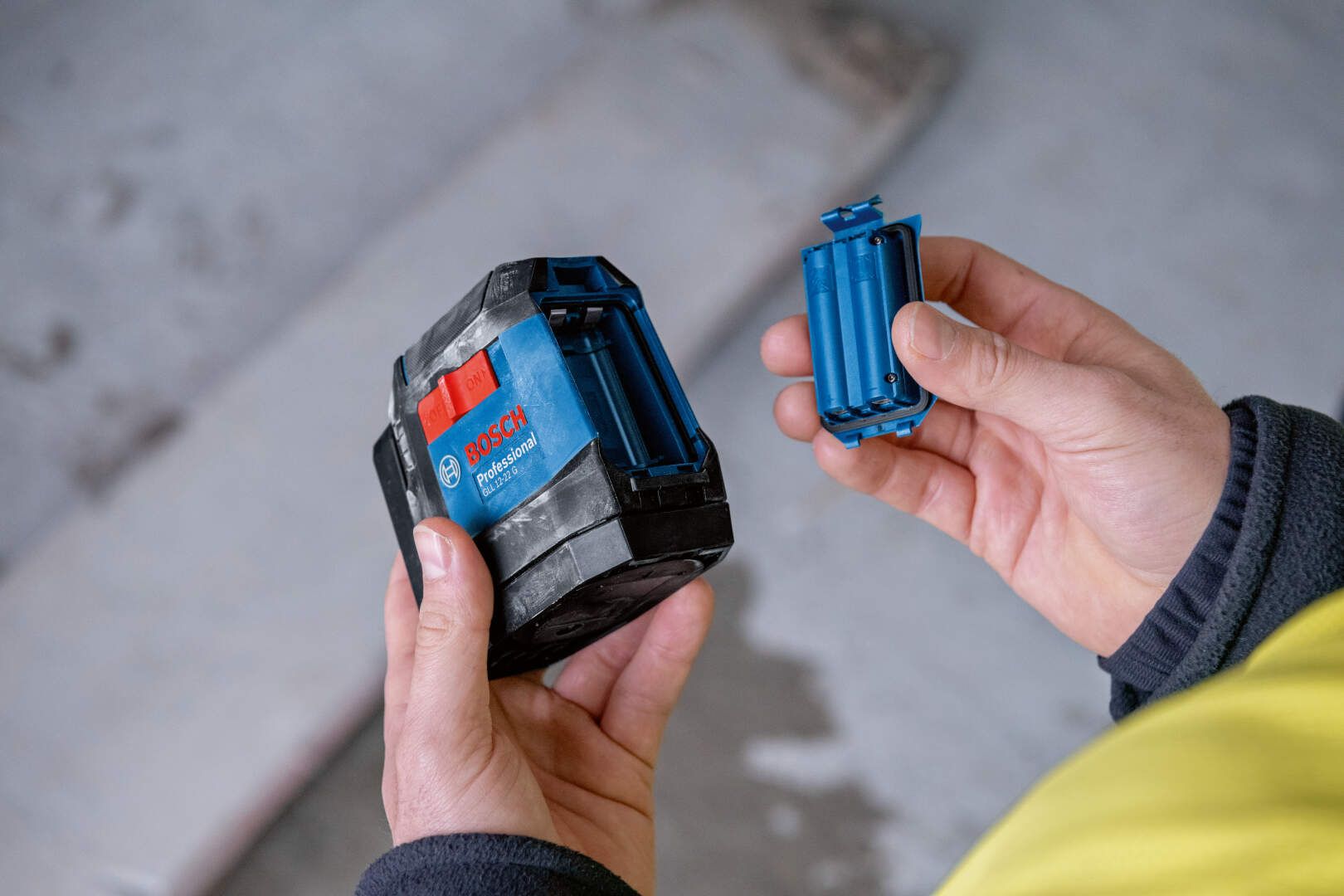 Buy Bosch Professional Line Laser GLL 12-22 0601065220 from Power Tool Services - Image 5 | Best Price