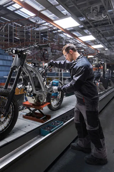 Bosch Impact Wrench IDS 18V-200T 06019N0020 4 - Power Tool Services