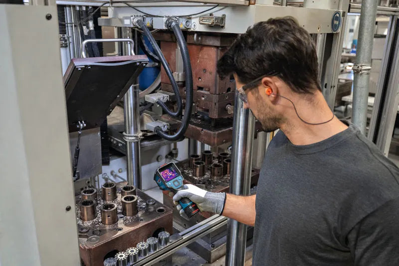 Bosch Professional Thermo Camera GTC 12V-450-13 0601083901 4 - Power Tool Services