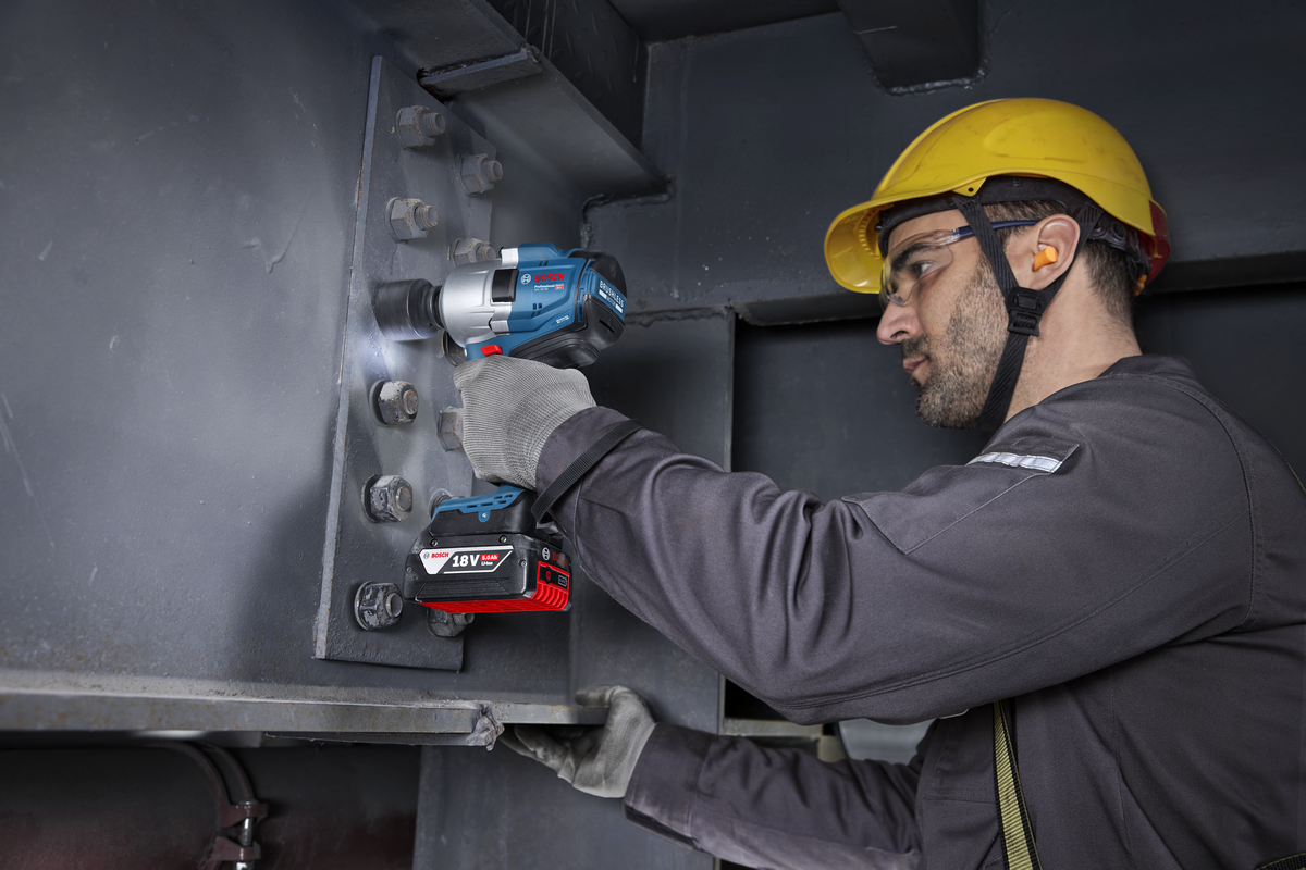 Bosch Professional Impact Wrench GDS 18V-780 06019P4021 12 - Power Tool Services