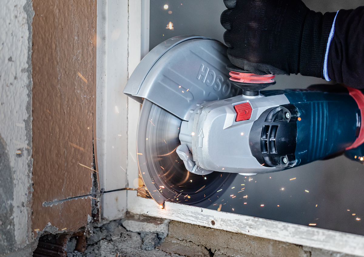 Bosch EXPERT MultiMaterial Diamond Cutting Disc 230 x 22.23 x 2.4 x 15