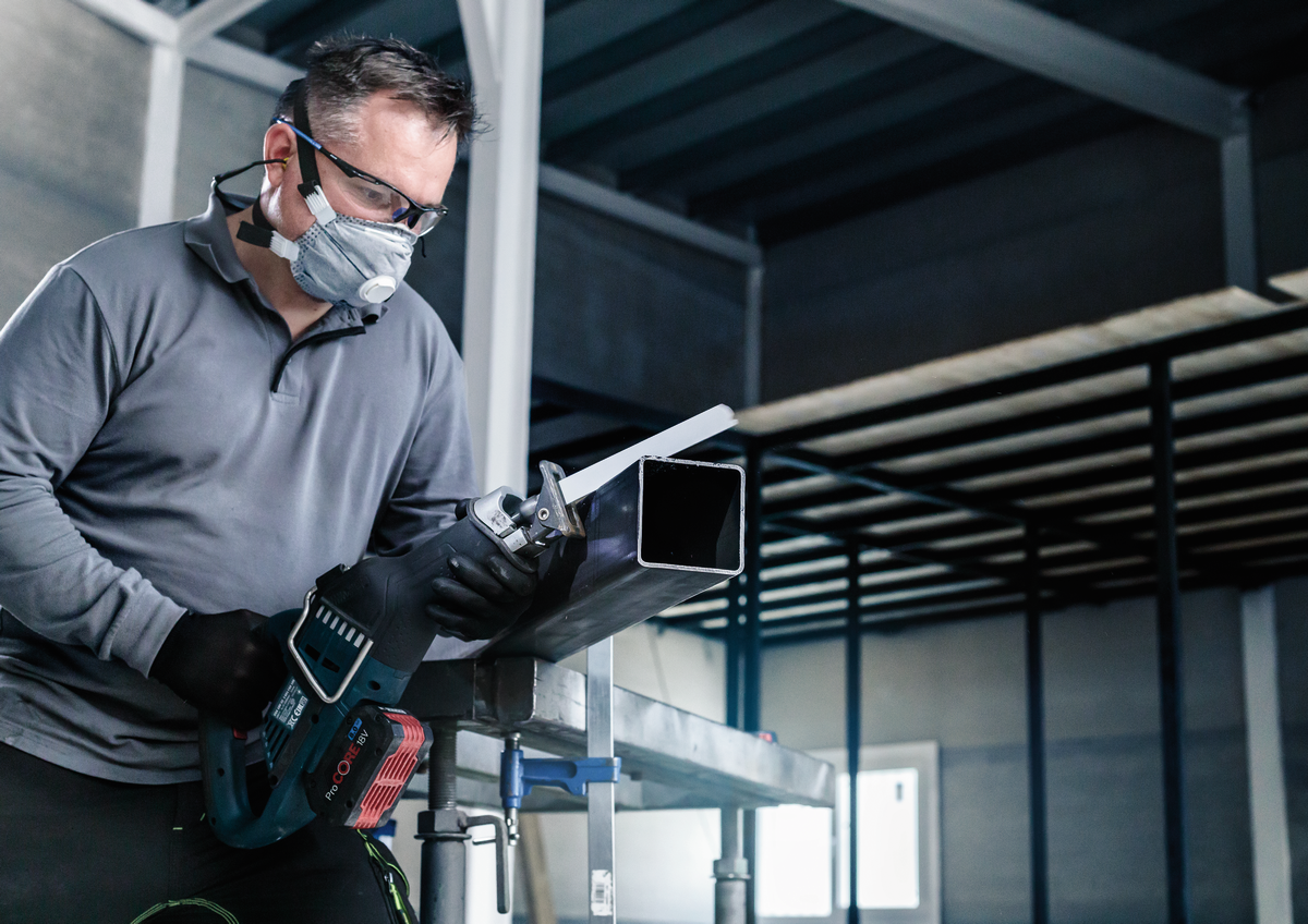 Bosch PRO Medium-Thick Metal precise S1137BEF Blade, 1.1 x 25 x 225 mm, 5 pcs 2608658994 4 - Power Tool Services